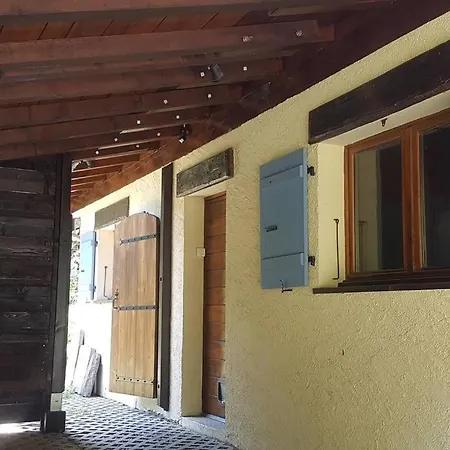 L'ilet Ensoleille /sunny Island *