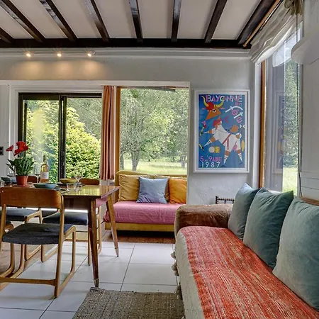 L'ilet Ensoleille /sunny Island *