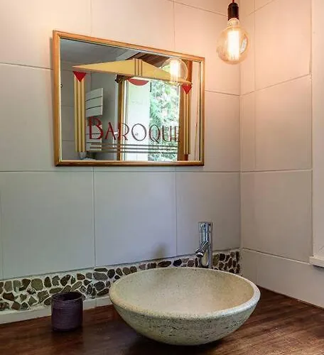 L'ilet Ensoleille /sunny Island Chalet *