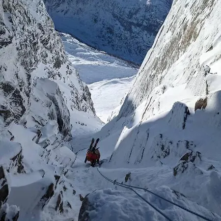 L'ilet Ensoleille /sunny Island Chamonix
